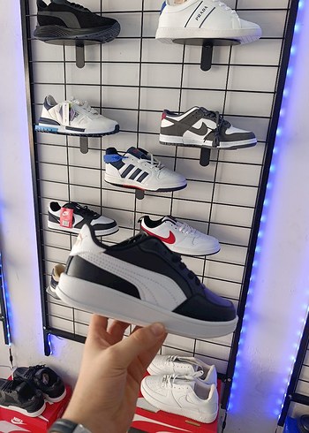 38 Beden Puma Siyah Beyaz Unisex Spor Ayakkabı