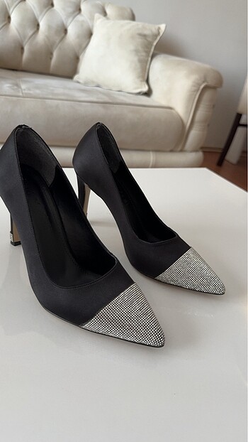 Diğer taşlı stiletto