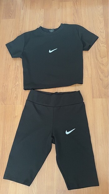 Nike tayt crop