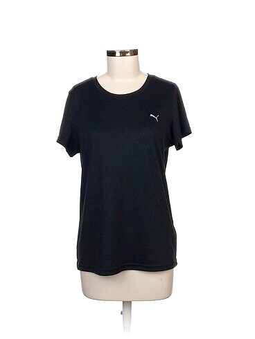 Puma T-shirt %70 İndirimli.