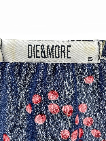 s Beden çeşitli Renk Vintage Love Bluz %70 İndirimli.