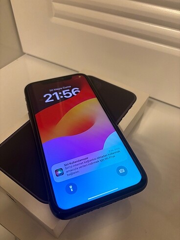 İPhone 11 64 gb tr