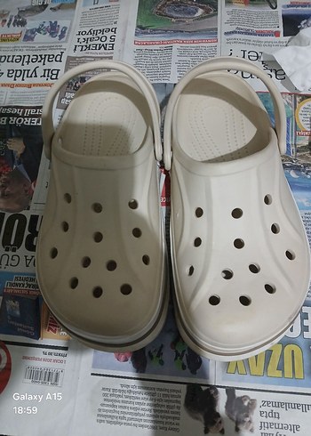 Crocs 38