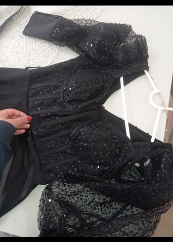 Abiye Siyah Uzun Kollu Nakışlı Abiye Elbise