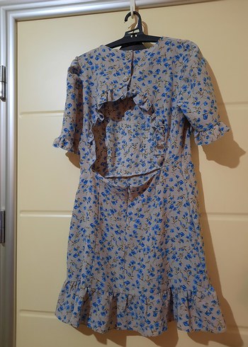 Kısa Kollu Çıcekli Midi Elbise - Görsel 4