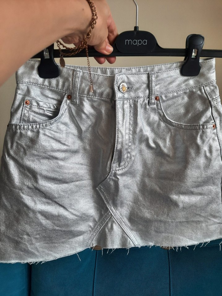 Gri parlak mini Etek - Görsel 2