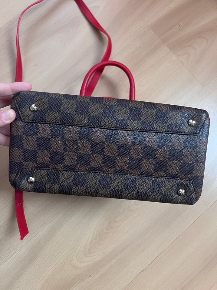 Kırmızı Deri Tokalı Kadın Çantası - Görsel 3