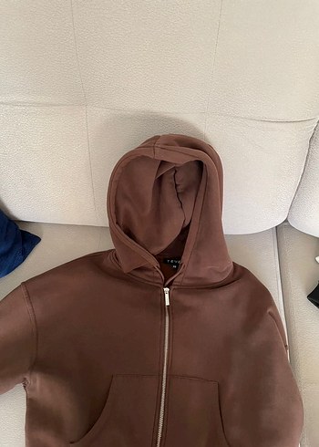 Kahverengi Kapüşonlu Fermuarlı crop Sweatshirt - Görsel 2