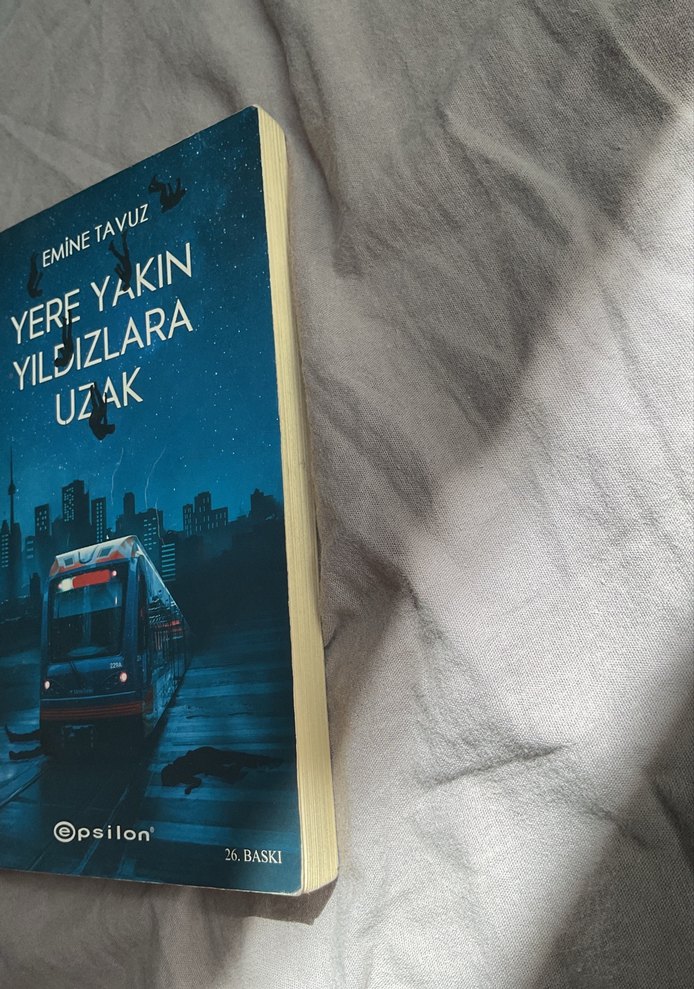 Yere Yakın Yıldızlara Uzak - Emine Tavuz - Görsel 3