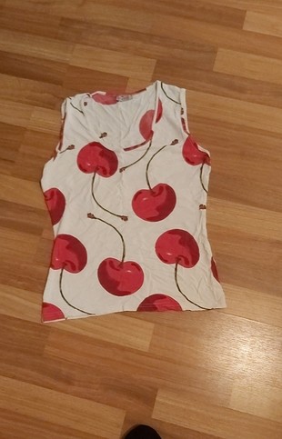 kirazli tişört 