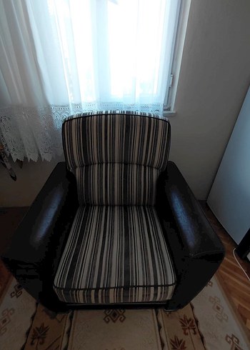 Diğer Cizgili Siyah Tekli Koltuk