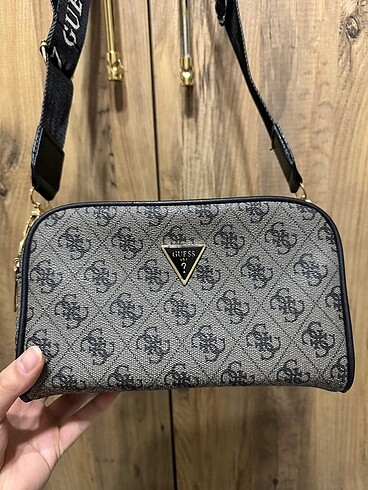 Guess GUESS ÇANTA