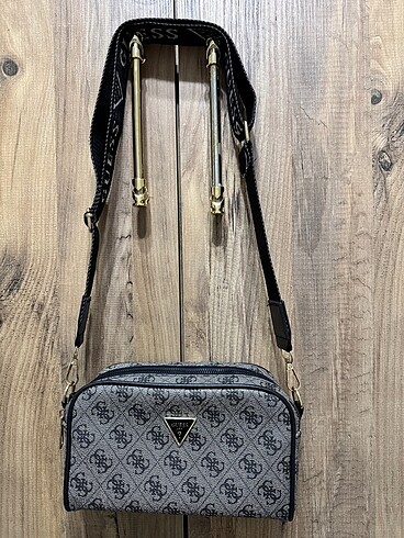 GUESS ÇANTA