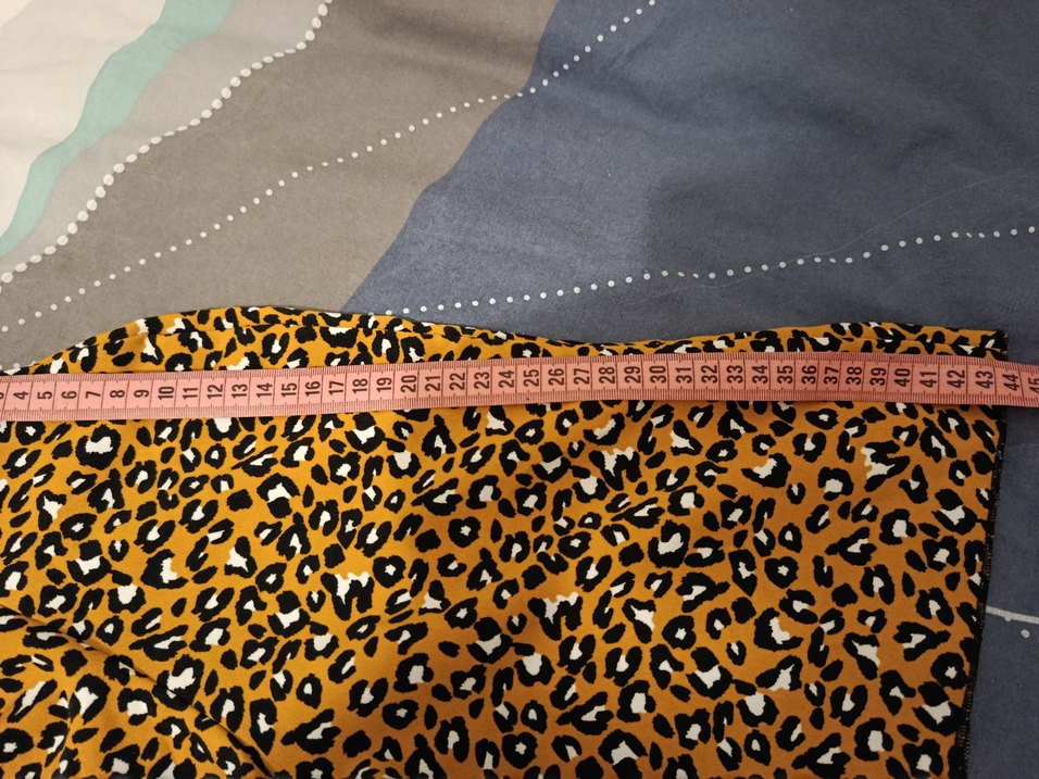 Düğmeli V Yaka Leopar Desenli Kadın Bluz - Görsel 2