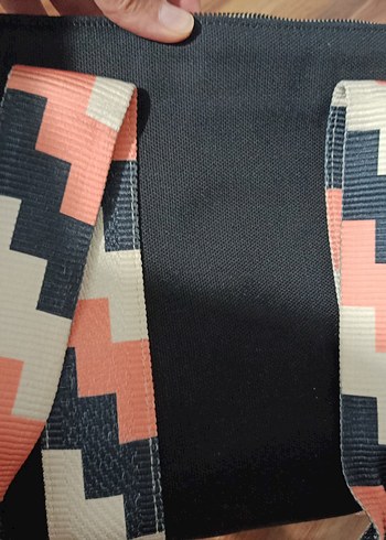 Desenli Askılı Siyah Kadın El Çantası - Görsel 5