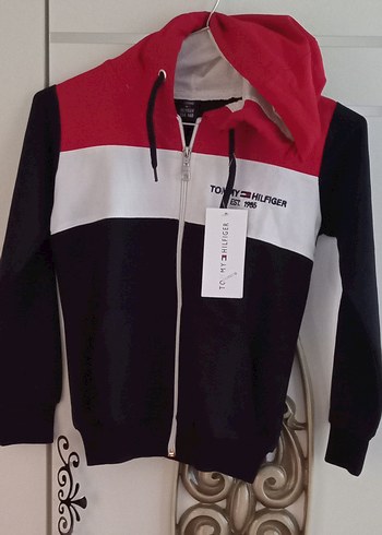 Tommy Hilfiger 7 Yaş