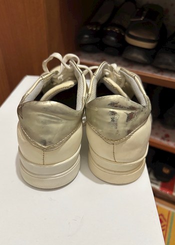 Beyaz Bağcıklı Spor Ayakkabı - Görsel 4