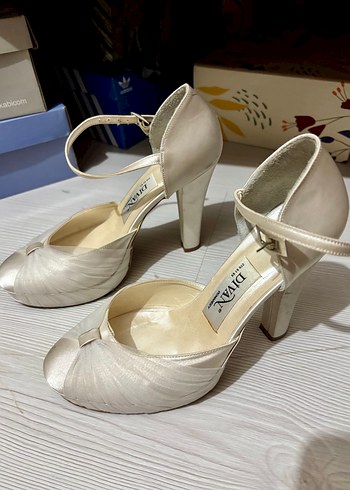 Beyaz Kadın Topuklu Vintage Gelin Ayakkabısı - Görsel 2