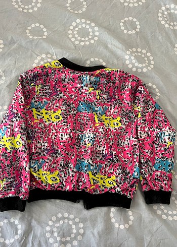 Kız Çocuk Renkli Desenli Kapüşonlu Ceket 4-5 yaş - Görsel 2