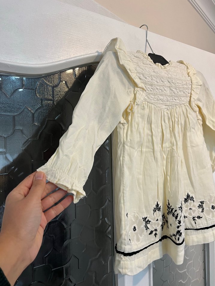 Zara marka Kız Çocuk Beyaz Keten Nakışlı Elbise 4-5 yaş - Görsel 3
