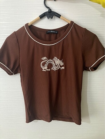 kahverengi tshirt