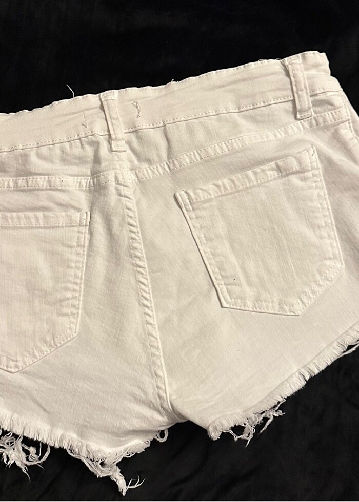 LAZER KESİM BEYAZ ŞORT - Görsel 5