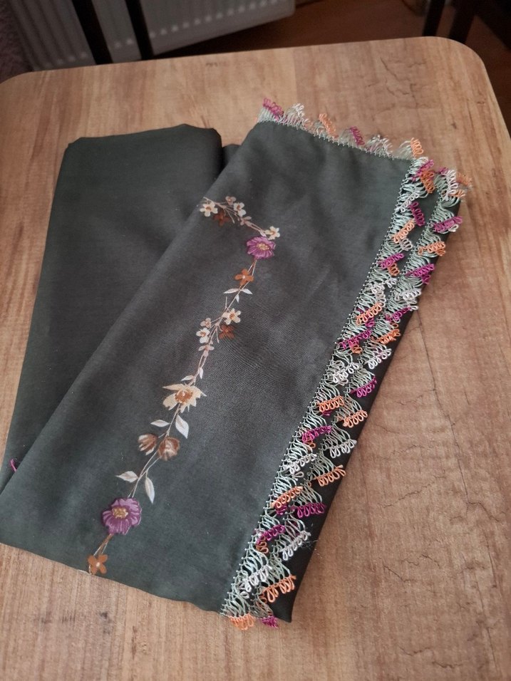 Çiçekli Dantel Kenarlı Bohem Kadın Fular - Görsel 2