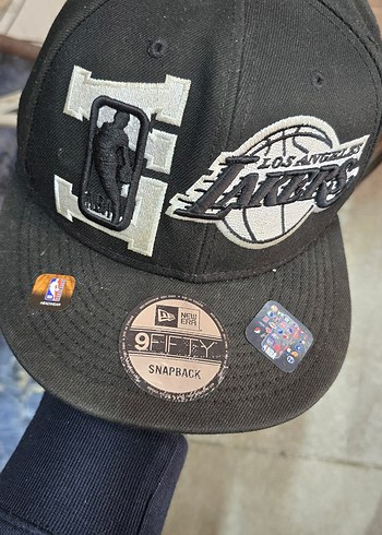 Siyah Los Angeles Lakers Snapback Şapka New Era - Görsel 3