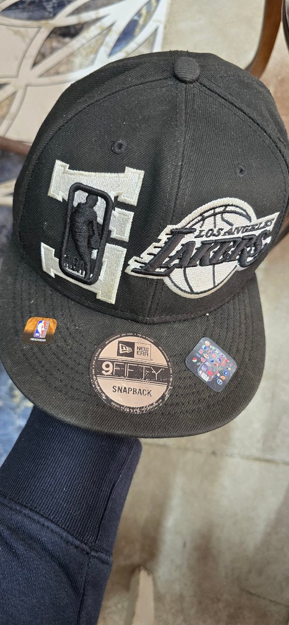 Siyah Los Angeles Lakers Snapback Şapka New Era - Görsel 3