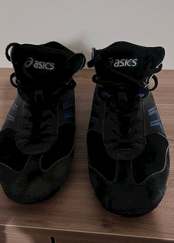 Asics 44