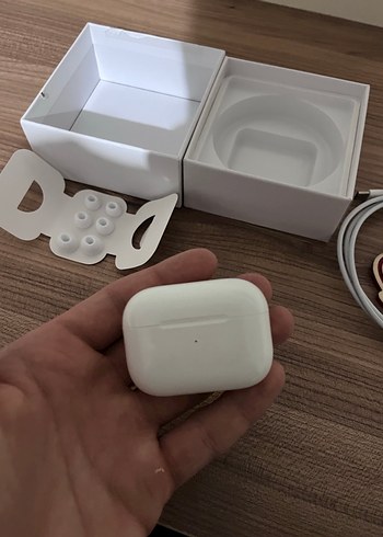 Beyaz Kablosuz Kulaklık ve Aksesuarları - Görsel 7