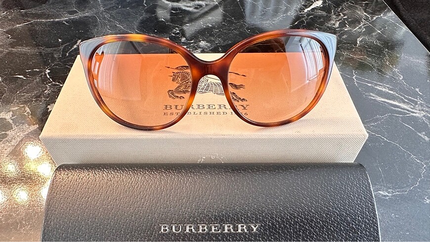 BURBERRY ORJINAL BAYAN GÖZLÜĞÜ