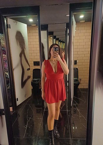 Kırmızı Mini V Yaka İnce Askılı Elbise