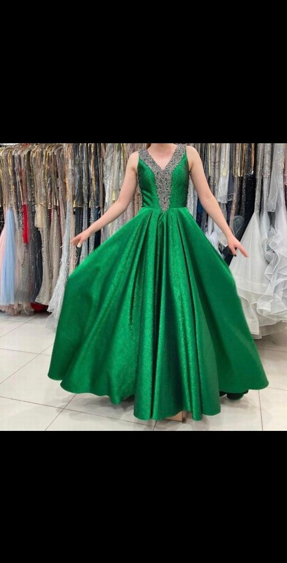 Yeşil İşlemeli V Yakalı Uzun Abiye Elbise - Görsel 2