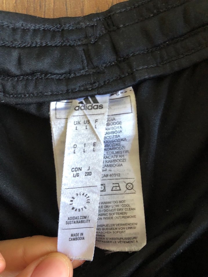 Adidas Siyah Rahat Kesim Spor Şort - Görsel 2