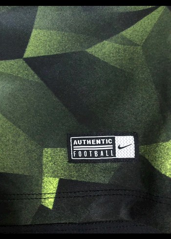 Yeşil Desenli Kısa Kollu Erkek Forma - Görsel 2