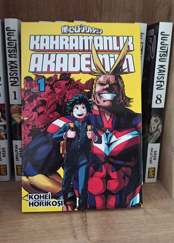 Kahramanlı Akademi 1. Cilt - Kohei Horikoshi