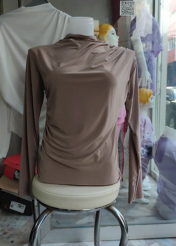 Bej Drapeli Yüksek Yakalı Kadın Bluz - Görsel 2
