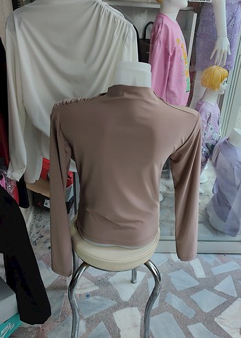 Bej Drapeli Yüksek Yakalı Kadın Bluz - Görsel 4