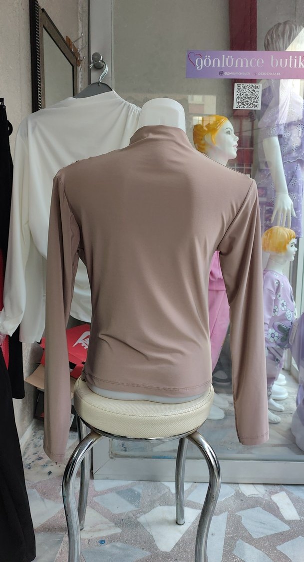 Bej Drapeli Yüksek Yakalı Kadın Bluz - Görsel 5