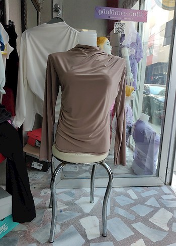 Bej Drapeli Yüksek Yakalı Kadın Bluz - Görsel 2