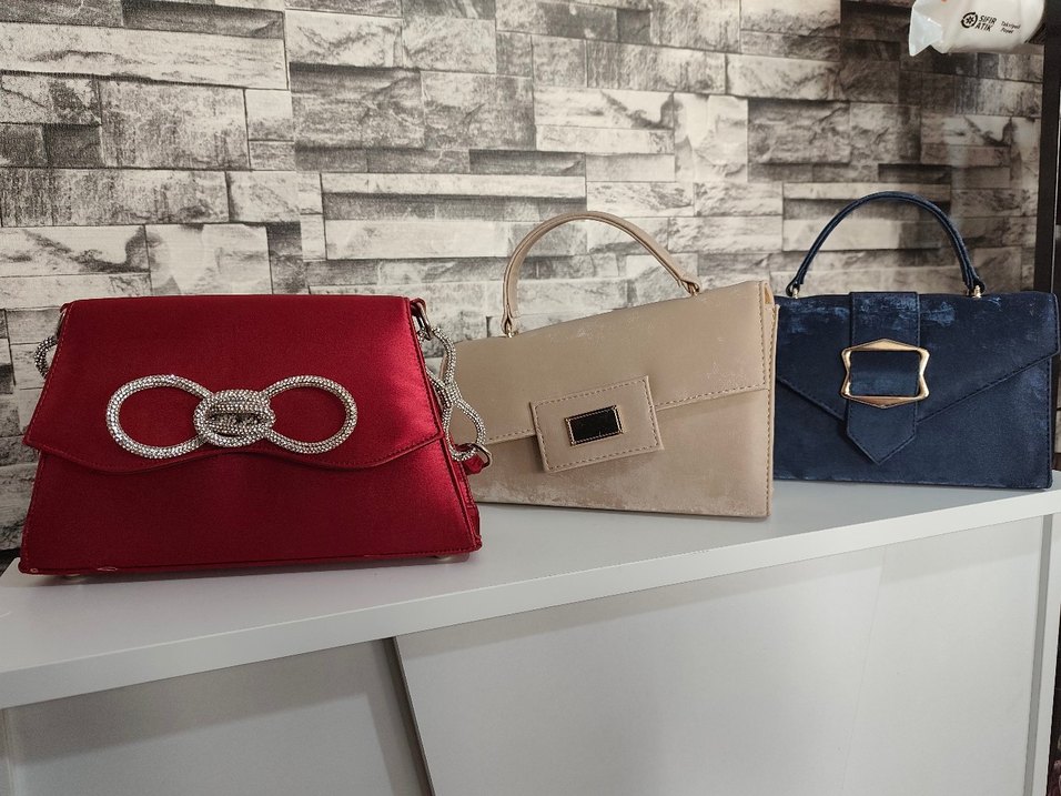 Zincir Detaylı bordo parlak  satenim su Kadın Clutch - Görsel 4