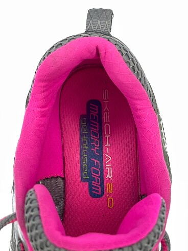 37 Beden çeşitli Renk Skechers Spor Ayakkabı %70 İndirimli.