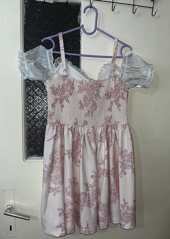 Dantel İşlemeli Pembe Elbis