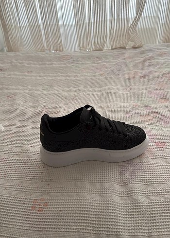 Alexander McQueen Alexander McQueen