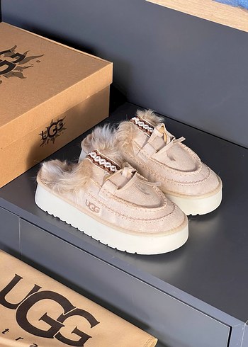 Ugg New Season With Original Box and Dusty Bag Winter model S