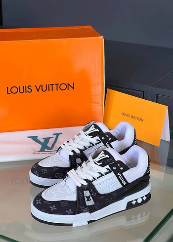 36 Beden siyah Renk Louis Vuitton New Season With Original Box And Dust Bag