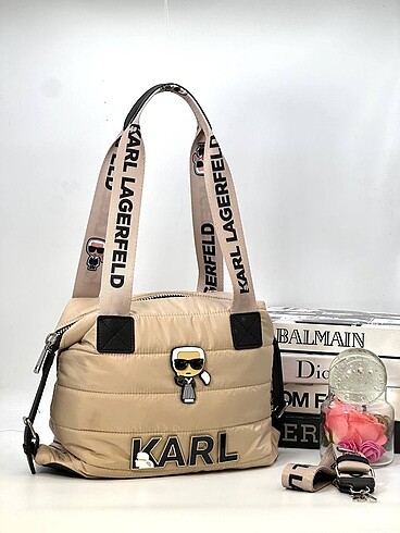 Karl Lagerfeld KARL LAGERFELD salaş new model ??? Ölçüler:??38cm ??28cm?