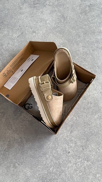 Ugg ÜRÜNLERİMİZİN HEPSİ İTHALDİR 