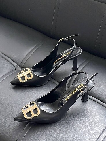 Balenciaga Balenciaga ???????? New Season ???? With Dust Bag ???? Size : 36
